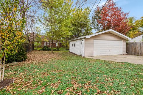 A home in Harper Woods