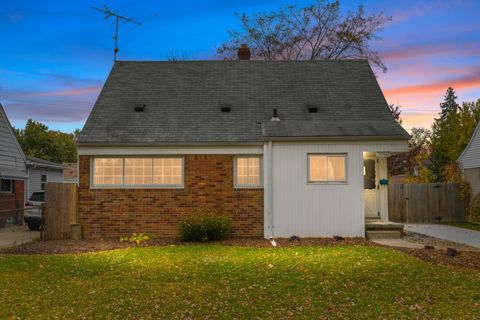 A home in Harper Woods