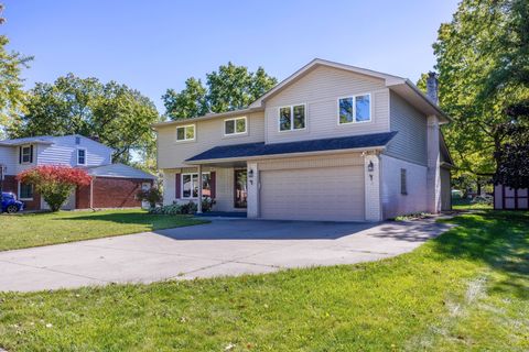 A home in Grosse Ile Twp