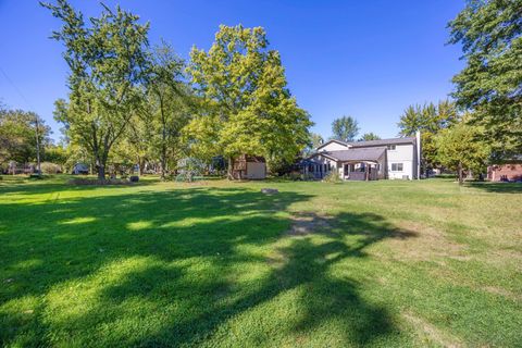 A home in Grosse Ile Twp