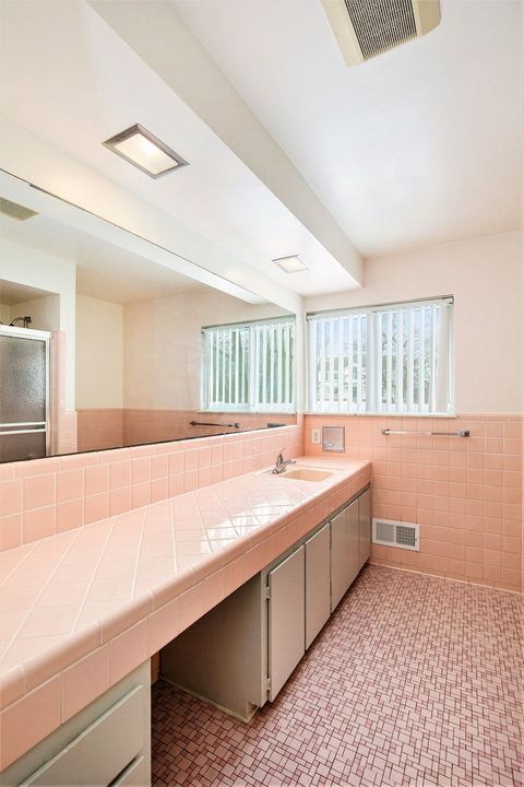 A home in GrosseIleTownship_Wayne