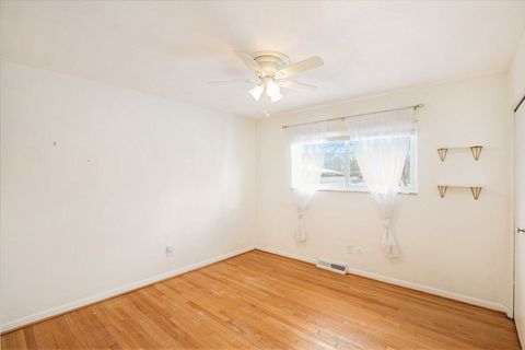 A home in GrosseIleTownship_Wayne