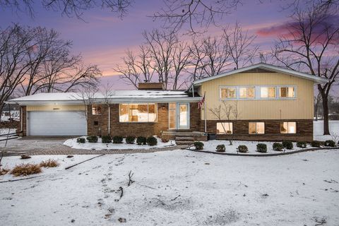 A home in GrosseIleTownship_Wayne