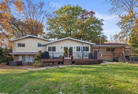 A home in GrosseIleTownship_Wayne