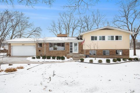 A home in GrosseIleTownship_Wayne