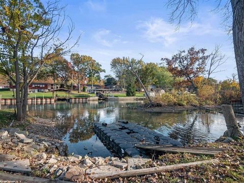 A home in GrosseIleTownship_Wayne