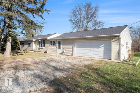 A home in Davison Twp