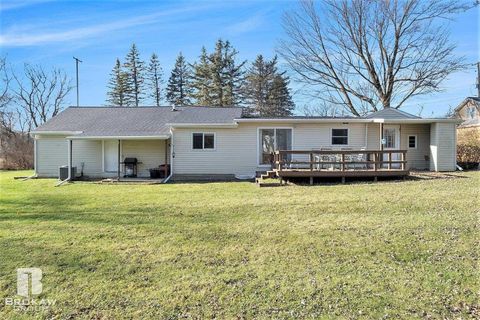 A home in Davison Twp