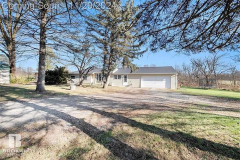 A home in Davison Twp