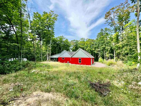 A home in Suttons Bay Twp