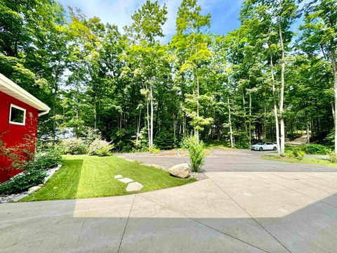 A home in Suttons Bay Twp