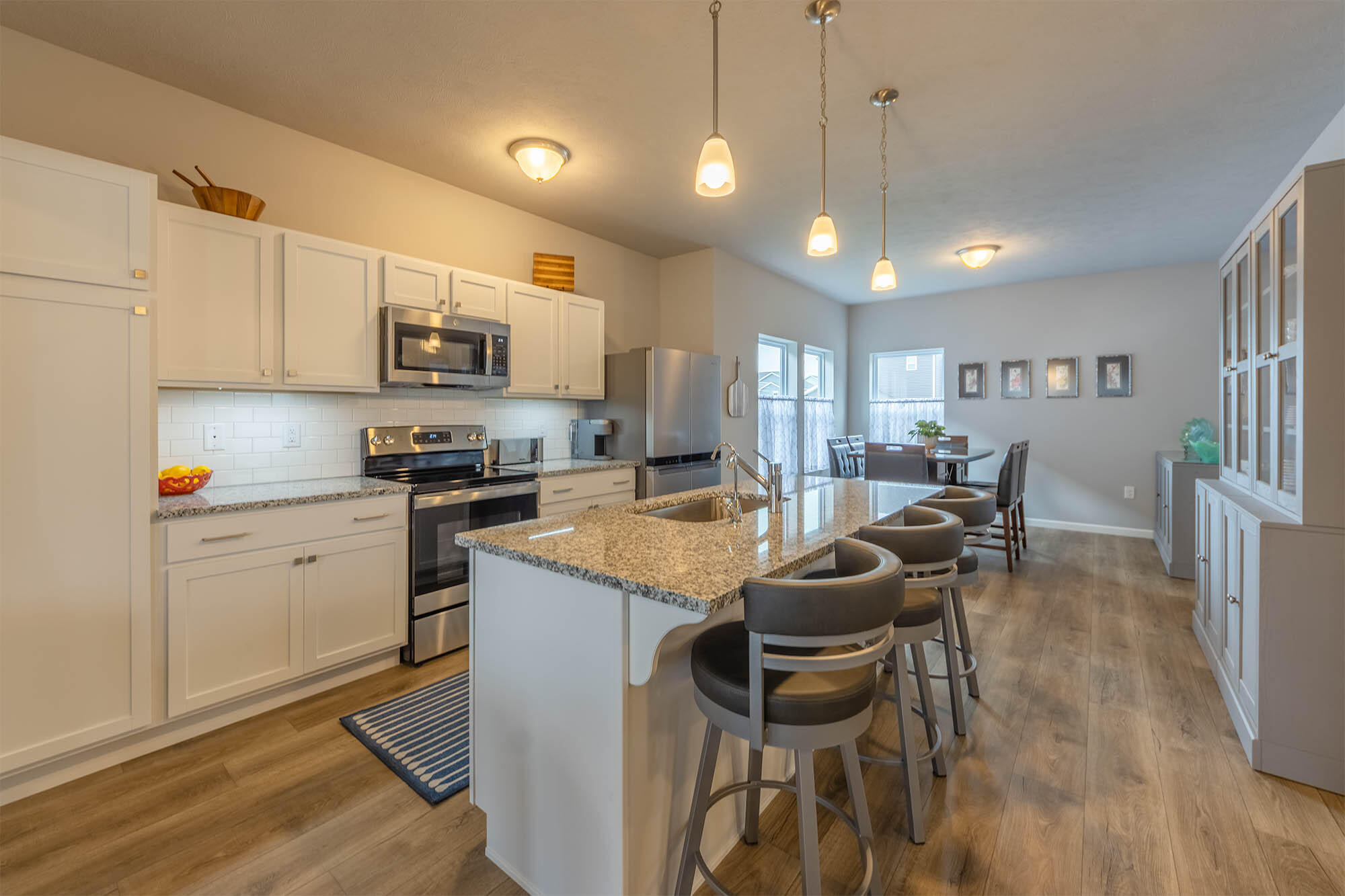 Photo 10 of 41 of 144 Brynwood Avenue house