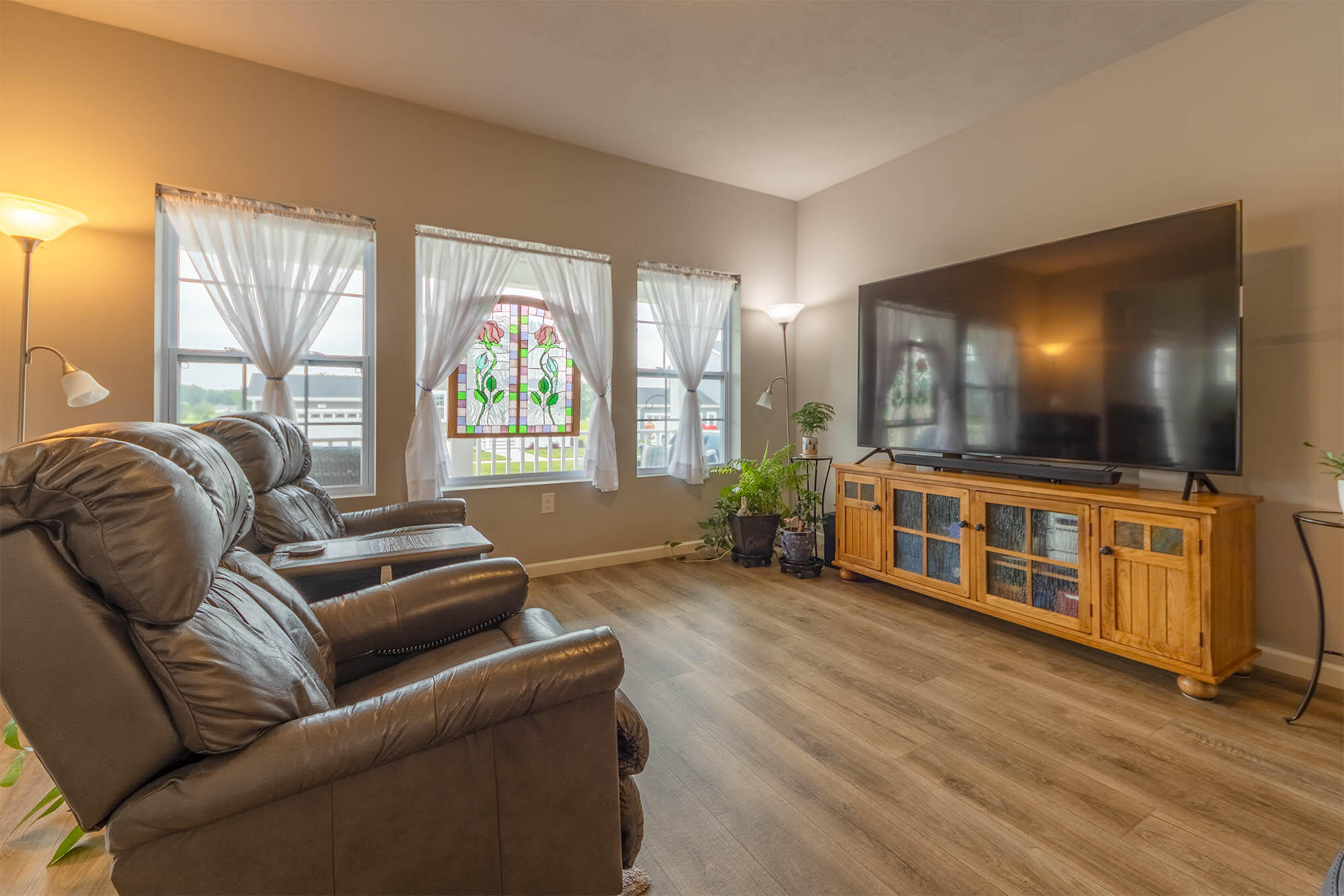 Photo 8 of 41 of 144 Brynwood Avenue house