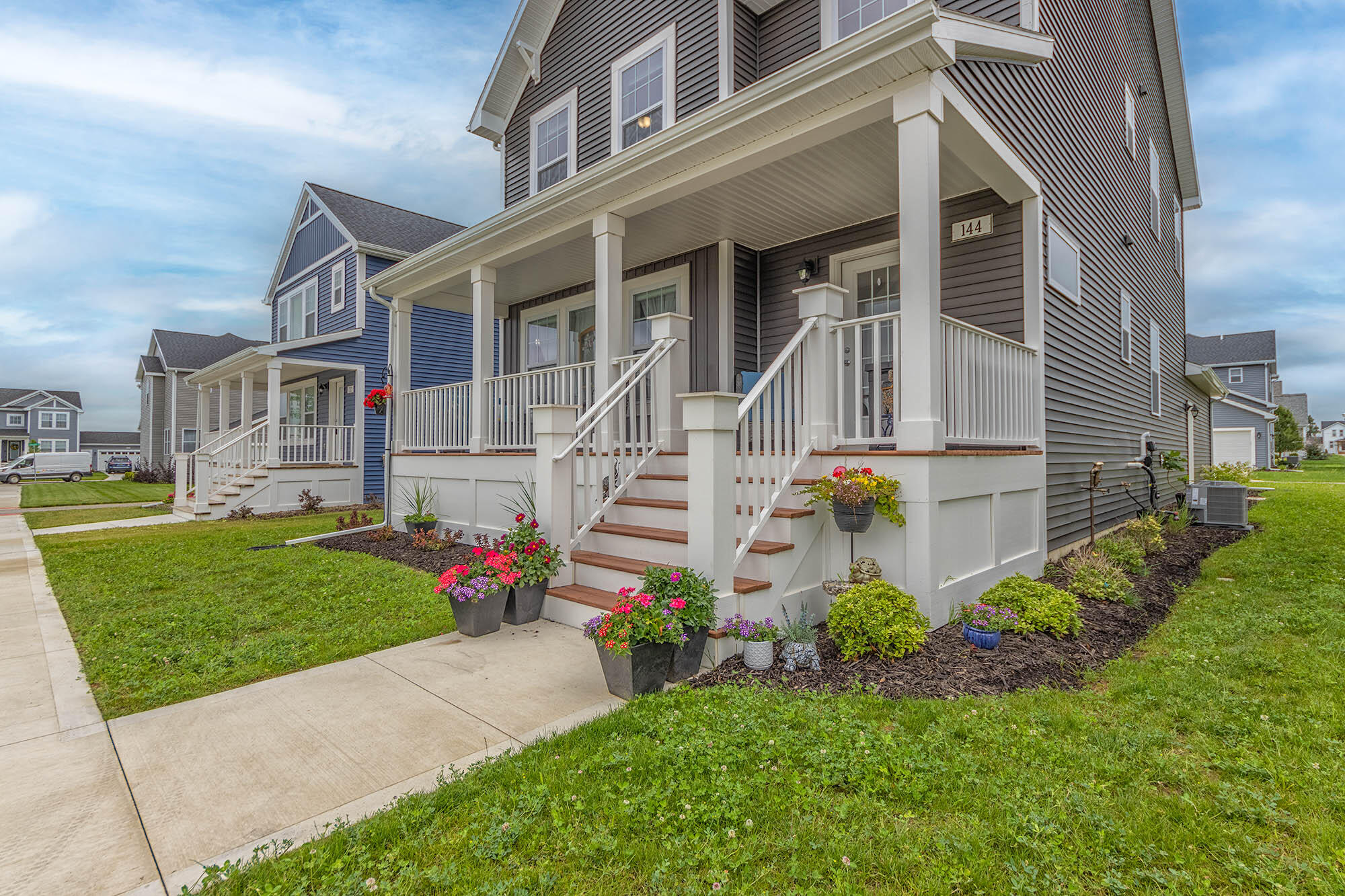 Photo 4 of 41 of 144 Brynwood Avenue house