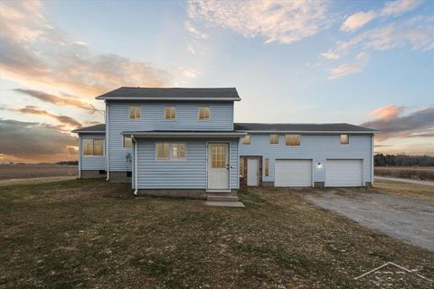 A home in Pinconning Twp