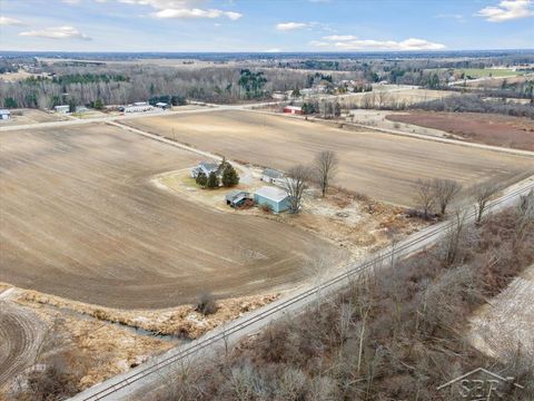 A home in Pinconning Twp