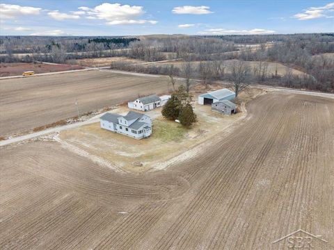 A home in Pinconning Twp