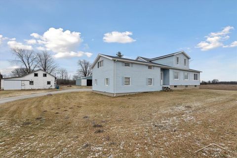 A home in Pinconning Twp