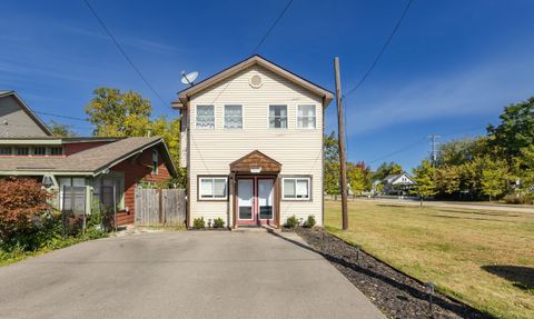 A home in Keego Harbor