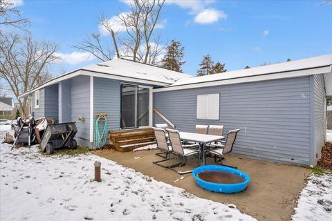 A home in West Bloomfield Twp