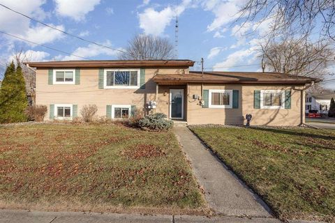 A home in Bay City