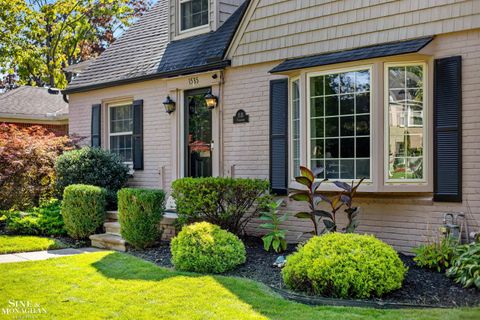 A home in Grosse Pointe Woods