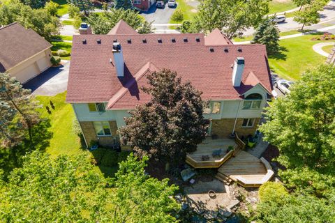 A home in West Bloomfield Twp