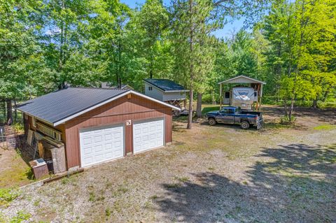 A home in Grayling Twp