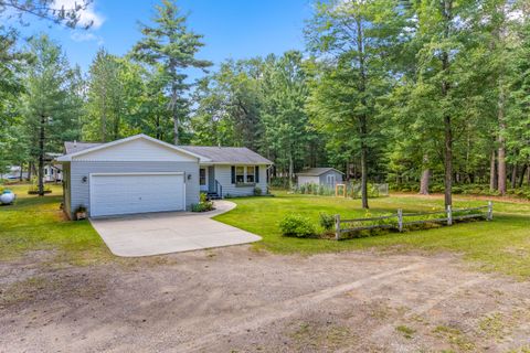 A home in Grayling Twp