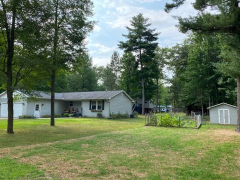 A home in Grayling Twp