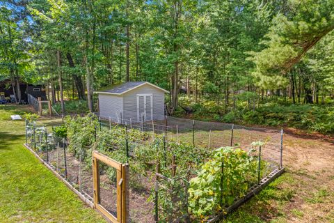 A home in Grayling Twp