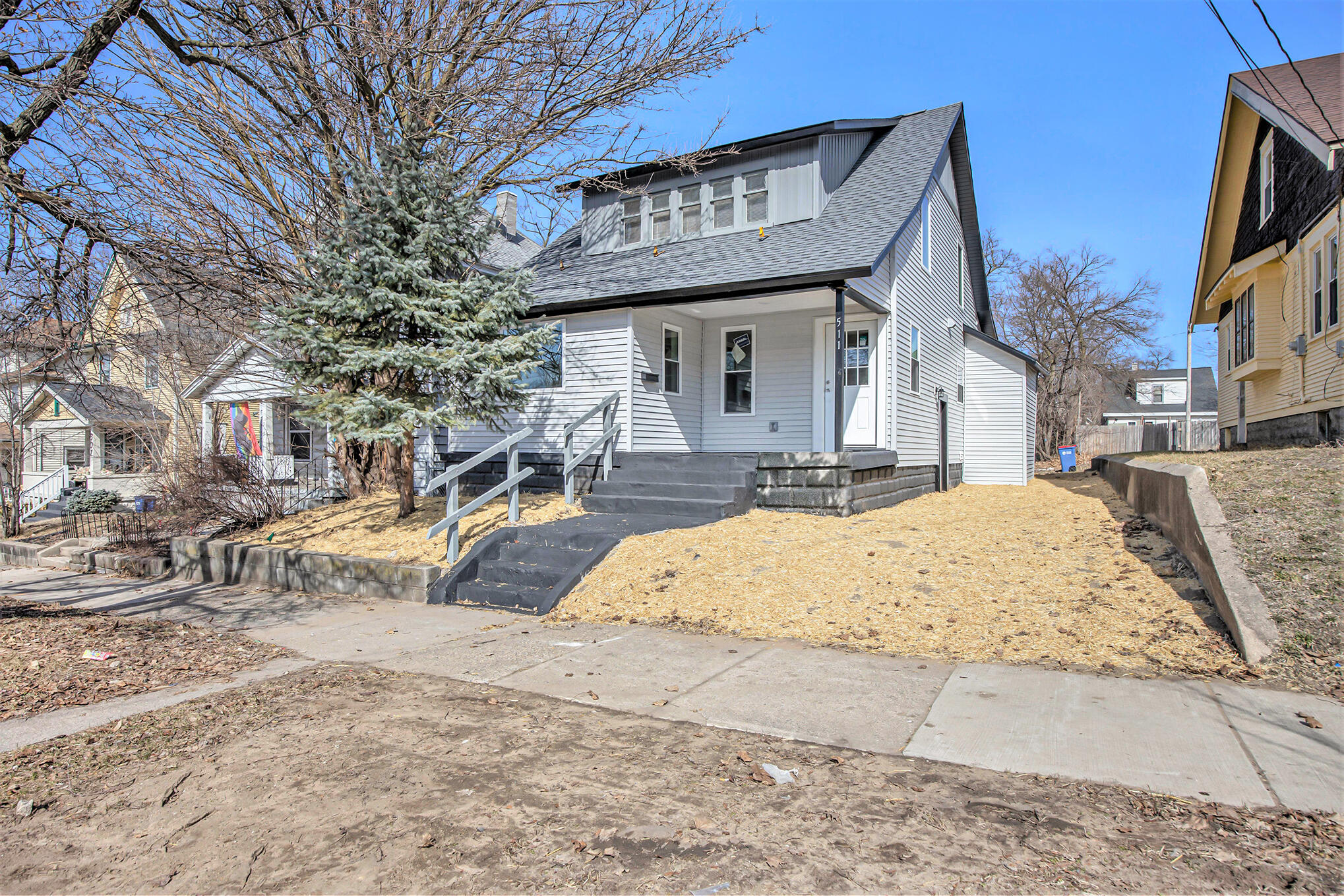 Listing image 1