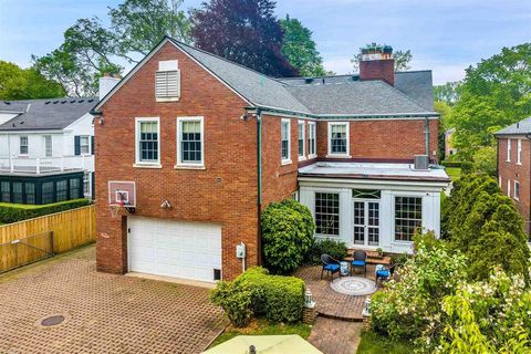 A home in Grosse Pointe Farms