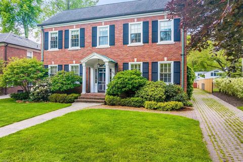 A home in Grosse Pointe Farms