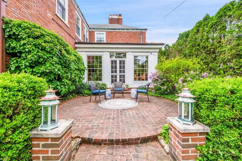 A home in Grosse Pointe Farms