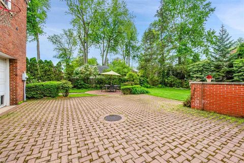 A home in Grosse Pointe Farms