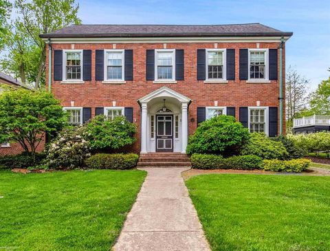 A home in Grosse Pointe Farms