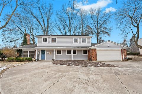 A home in Bloomfield Twp