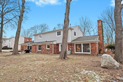 A home in Bloomfield Twp