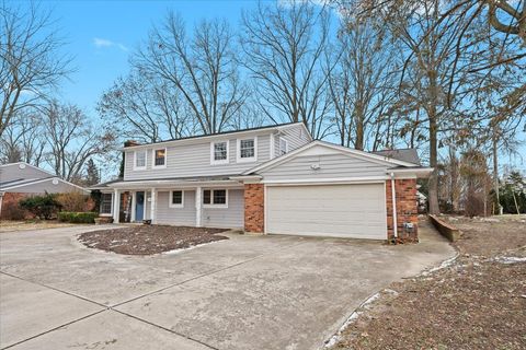 A home in Bloomfield Twp