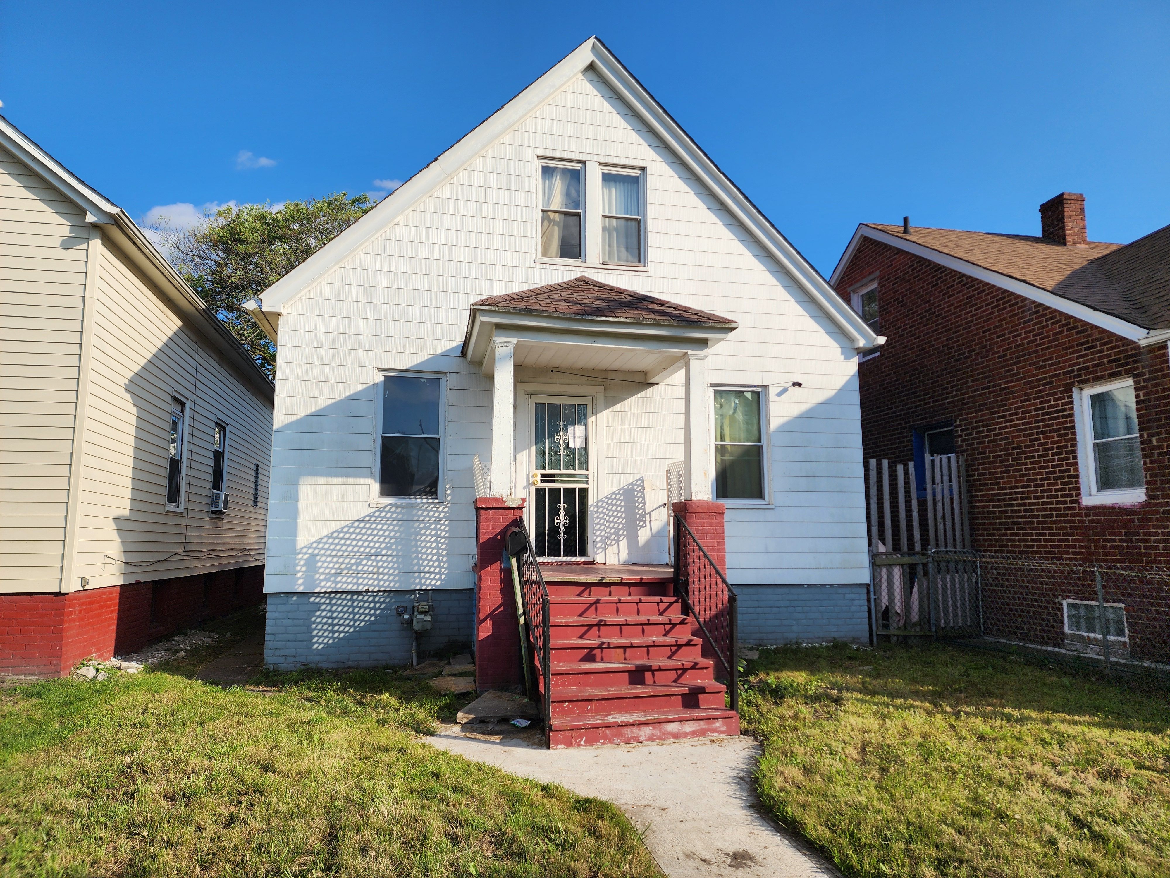 Photo 2 of 17 of 2400 CARPENTER Street house