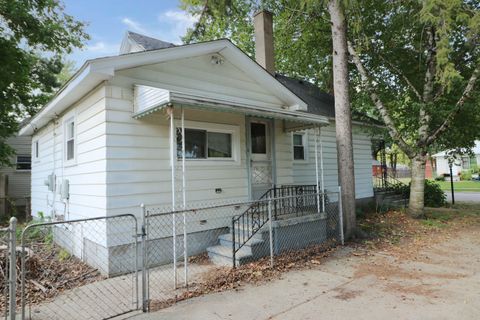 A home in Dearborn Heights