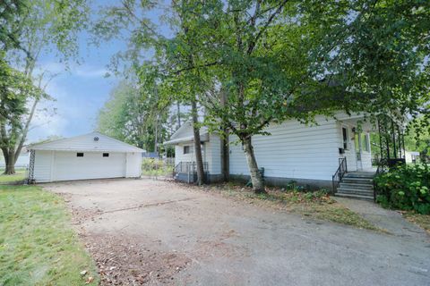 A home in Dearborn Heights