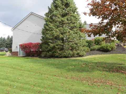 A home in Hartland Twp