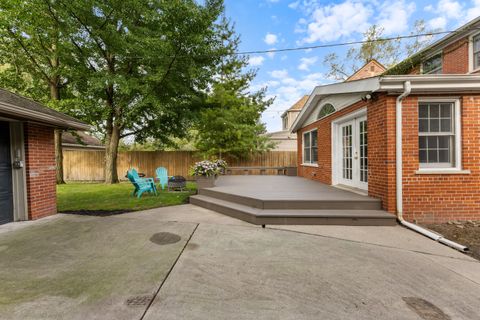 A home in Grosse Pointe Farms