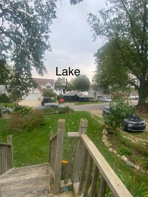 4031 HILLCREST Highland Charter Township MI 48356