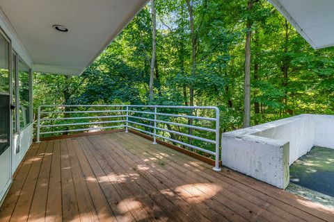 A home in Bloomfield Twp