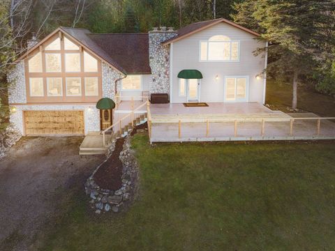 4098 Lakeshore Drive Eveline Township Charlevoix MI 49712