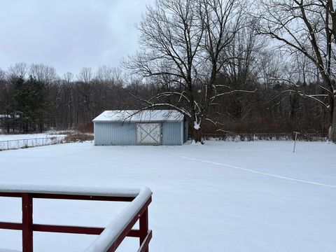 A home in Thetford Twp