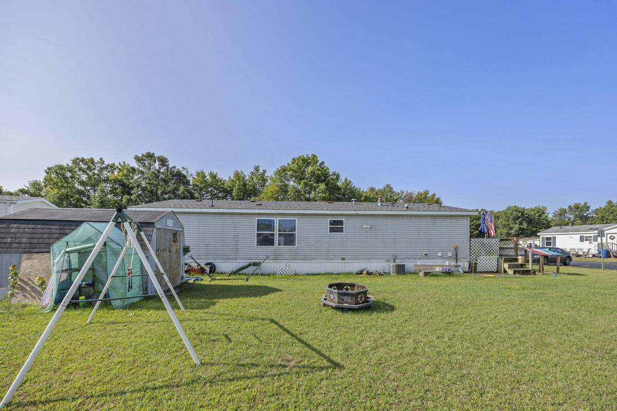 Photo 18 of 20 of 525 E Rainbow Road mobile home